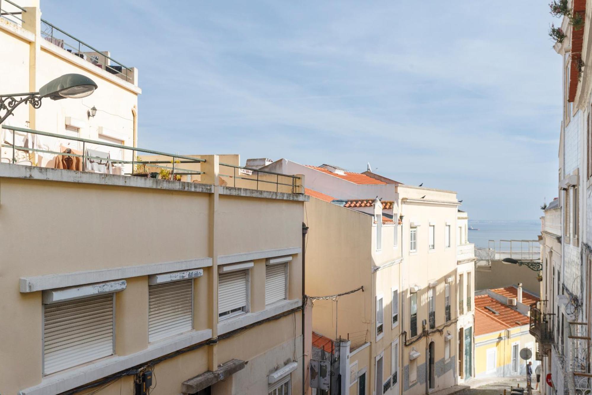Barbadinhos Apartments In Lisbon Historic Neighborhood Екстериор снимка